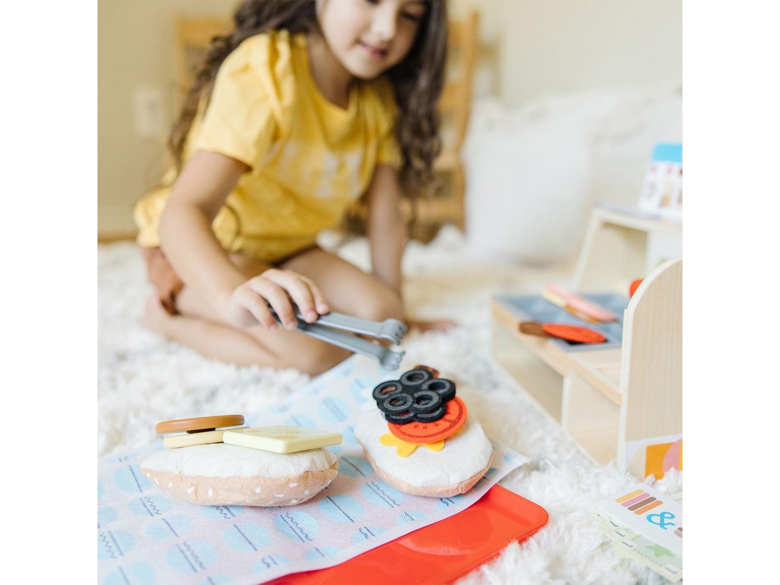Slice & Stack Sandwich Counter - Melissa and Doug - Play food