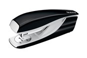 Lävistäjät & Nitojat - Leitz metallinitoja 30 arkkia Musta - 55020095