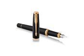 Kirjoitus- ja piirustustarvikkeet - Parker Urban Fountain Pen | Muted Black with Gold Trim | Fine Nib with Blue Ink | Gift Box - 1931593