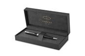 Kirjoitus- ja piirustustarvikkeet - Parker Sonnet Ballpoint Pen | Matte Black Lacquer with Palladium Trim | Medium Point Black Ink | Gift Box - 1931524