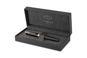 Kirjoitus- ja piirustustarvikkeet - Parker Sonnet Rollerball Pen | Black Lacquer with Gold Trim | Fine Point Black Ink | Gift Box - 1931496