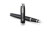 Kirjoitus- ja piirustustarvikkeet - Parker IM Fountain Pen | Matte Black with Chrome Trim | Fine Point with Blue Ink Cartridge | Gift Box - 2143637