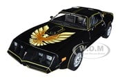 Pienoismallit: autot - Greenlight 1979 Pontiac Firebird TA Trans Am Black with Hood Phoenix Rocky II 1979 Movie 1:24 Scale Diecast Model Car - 0810087063641