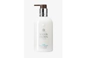 Vartalonhoito - Molton Brown Coastal Cypress & Sea Fennel Hand Lotion 300 ml - 5030805003765