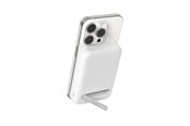 Puhelin - Adapterit & Laturit - Belkin 8k Qi2 MagSafe Compatible Powerbank with kickstand - BPD007BTWH