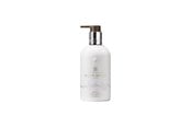 Vartalonhoito - Molton Brown Milk Musk Body Lotion 300 ml - 5030805005585