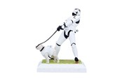 Fanituotteet - Nemesis Now - Star Wars - Stormtrooper - Mans Best Friend - Figuuri - B7364A26