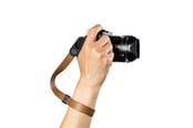 Kamerahihnat - Peak Design Cuff Leather Camera Strap Wrist - Tan - LRS-WR-BN-1