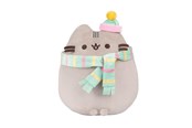 Pehmolelu - Pusheen - Plush mascot in a scarf and hat 24 cm - 61527