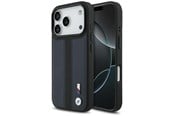 Puhelin - Kannet ja kotelot - BMW M Perforated Stripe Logo MagSafe Case for iPhone 17 Pro - Navy Blue - 3666339481827