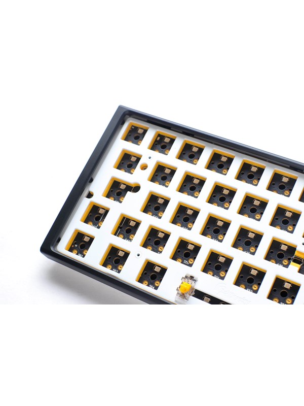 Ducky One 3 - Classic - Mini 60% - RGB - ND - Barebone ISO (No Switches / Keycaps) - Pelinäppäimistö - Harmaa