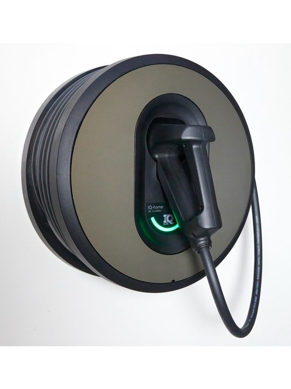 IQ-Plug IQ-home EV Charger 11kW - Type 2 Wallbox integroidulla kaapelilla - WiFi - Valmistettu Tanskassa