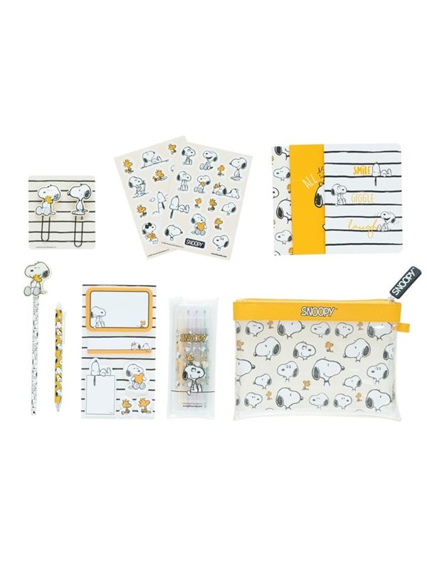 Snoopy - 15-piece school supplies set