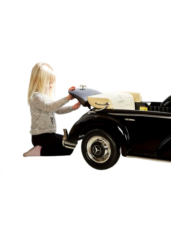 Mercedes 300S, 12V, kaukosäädin, kumipyörät