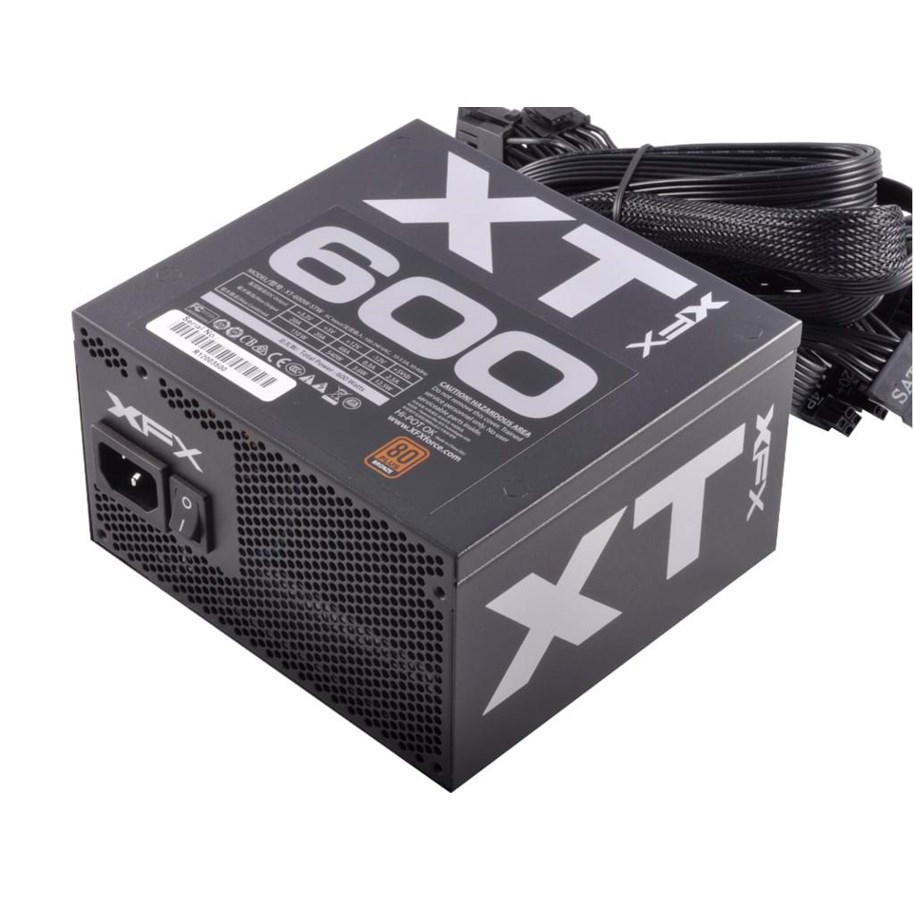 Virtalähde - XFX XT Series P1-600B-XTFR Virtalähde - 600 Watt - 120 mm - ATX - 80 Plus Pronssi sertifioitu - P1-600B-XTFR