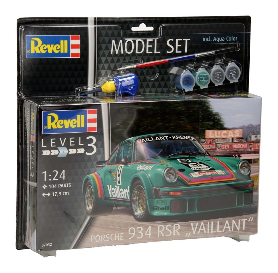 Pienoismallit - Revell Model Set - Porsche 934 - 67032